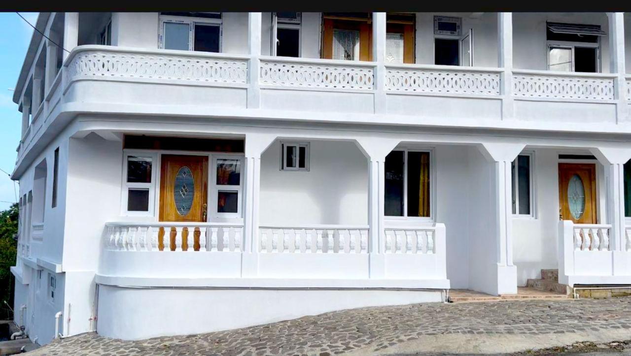 The Golden Inn Marigot ภายนอก รูปภาพ