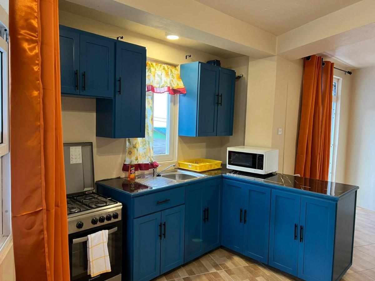 The Golden Inn Marigot ภายนอก รูปภาพ